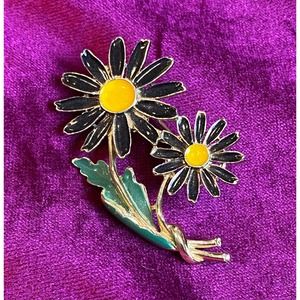 Vintage goldtone blue daisy with yellow center pin brooch